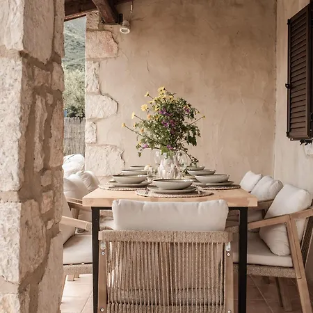Viatzo Villas - Eclectic Villas With Heated Saltwater Pools Mouzákion Exterior photo