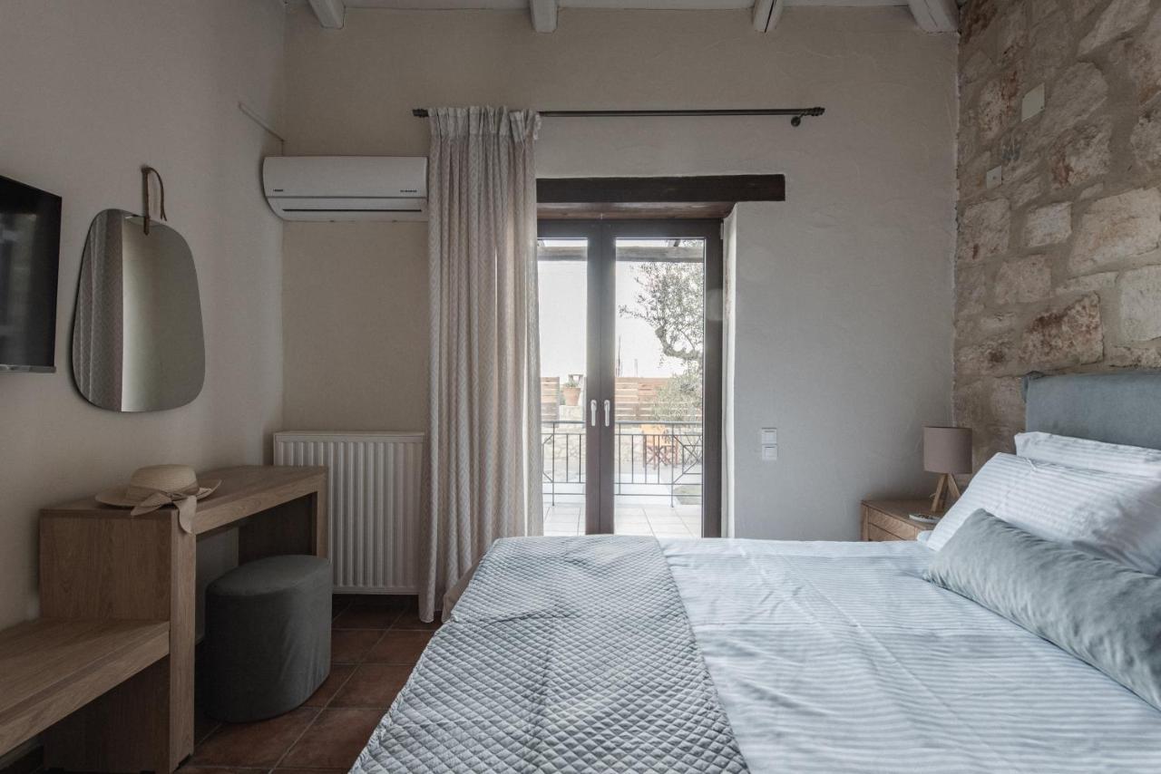 Viatzo - Eclectic With Heated Saltwater Pools Mouzákion