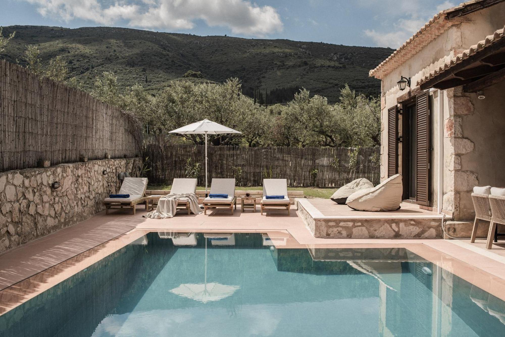Viatzo - Eclectic With Heated Saltwater Pools